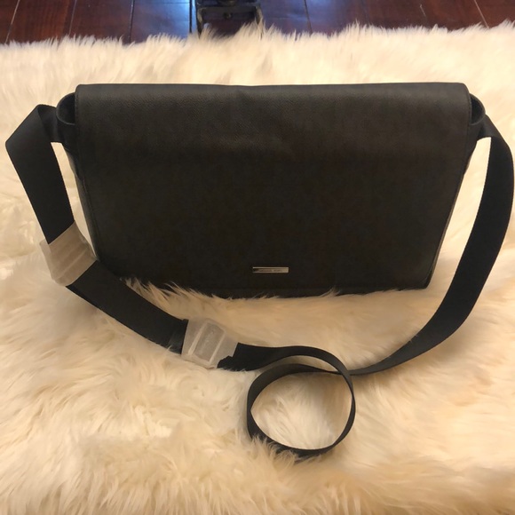 Michael Kors Mens Messenger Bag - Picture 1 of 7